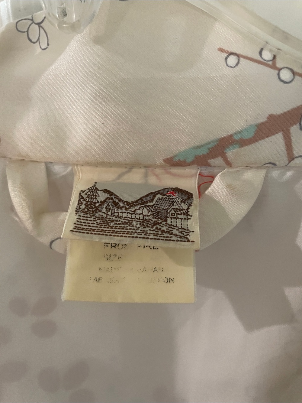 Vintage Japanese Oriental lined Robe beautiful floral/birds Fabric - Picture 3 of 13